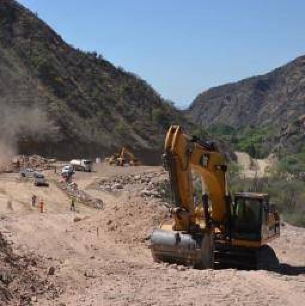 Avanza sin pausa la construcci�n del nuevo camino Capital-Sanagasta