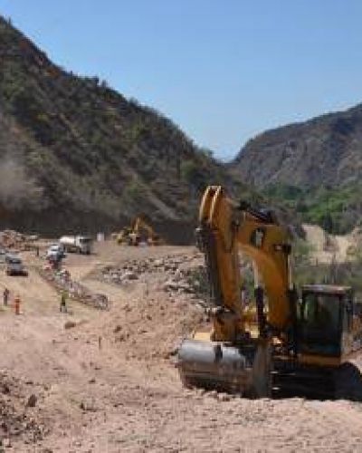 Avanza sin pausa la construcci�n del nuevo camino Capital-Sanagasta
