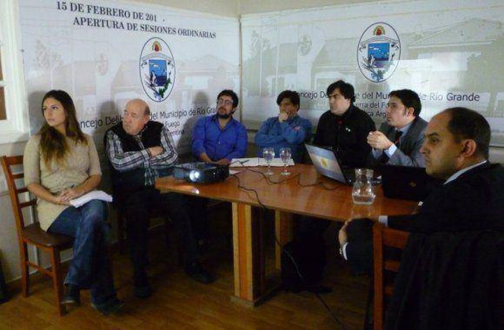 Comenz� el an�lisis del Proyecto de Presupuesto 2015