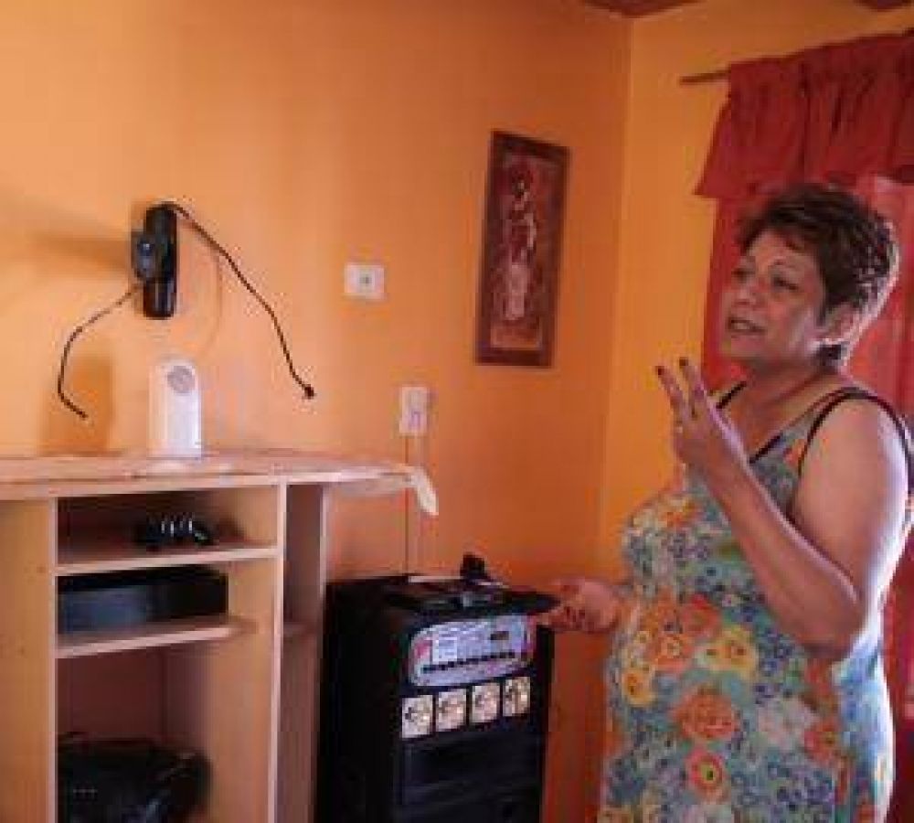 Tiene c�ncer, su hijo padece par�lisis y encima le roban