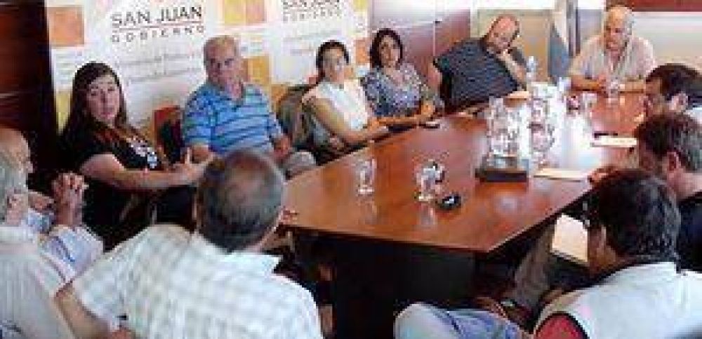  Analizan tareas para la prevenci�n de la Lobesia Botrana