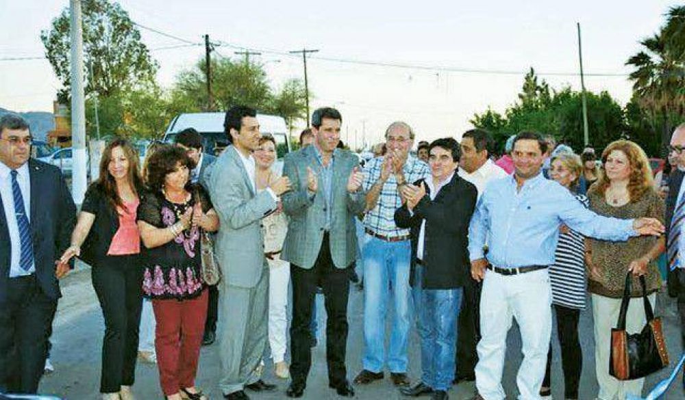 M�s pavimento e iluminaci�n para el departamento San Mart�n