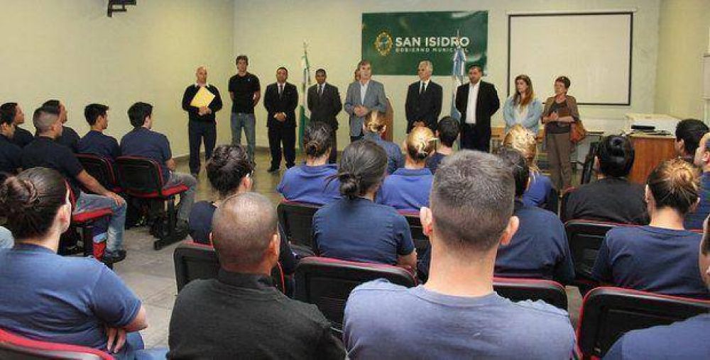 Abri� la Escuela de Polic�a de Prevenci�n Local en San Isidro