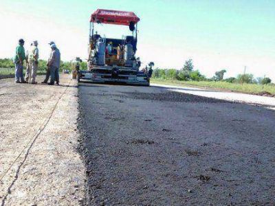 Comenz� la pavimentaci�n de la ruta provincial 51 