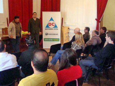 Defensa Civil releva centros de evacuados mientras coordina nuevas capacitaciones para los voluntarios