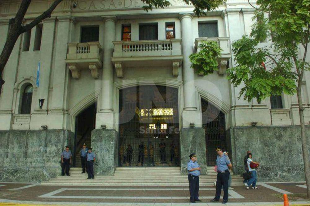 El hijo del panadero, imputado por las armas