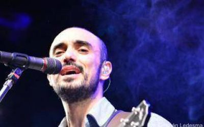Abel Pintos cant� ante una multitud en el 160� aniversario de Chivilcoy