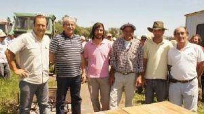 Eduardo Buzzi estuvo en el tractorazo que se hizo en las Rutas 51 y 30