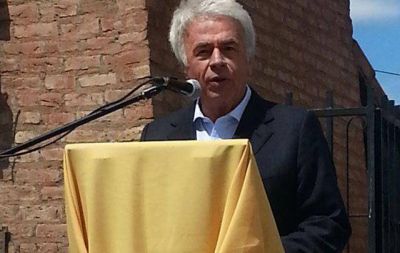 El gobierno de C�rdoba dar� un bono de $1500 a los estatales
