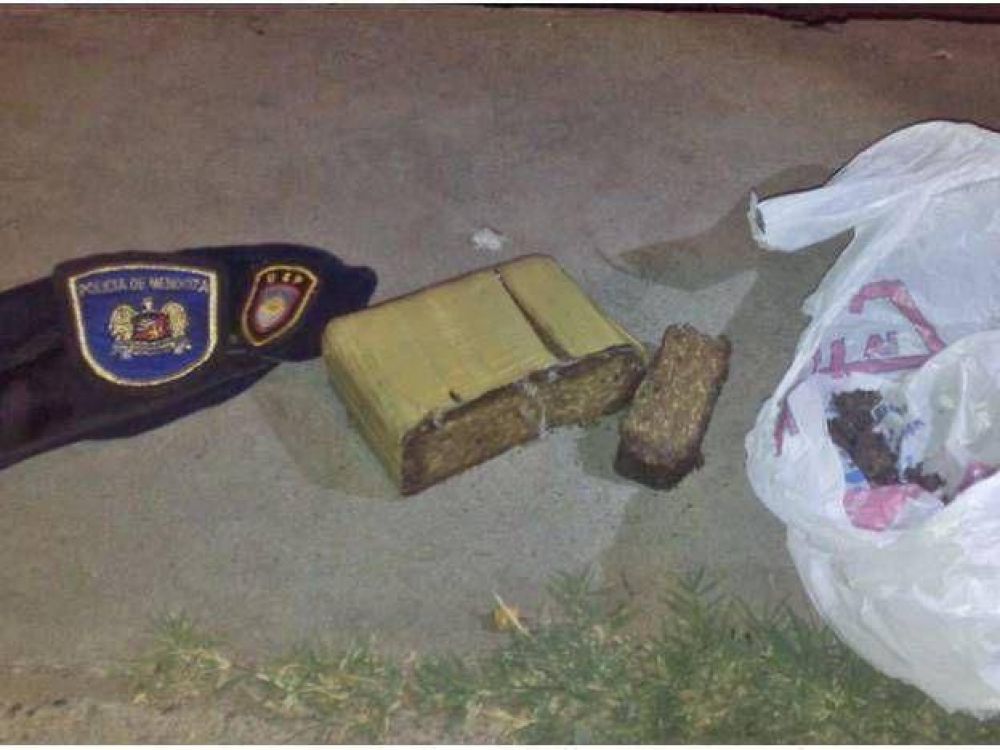 Incautaron medio kilo de marihuana y arrestaron a dos hombres durante un operativo en San Rafael