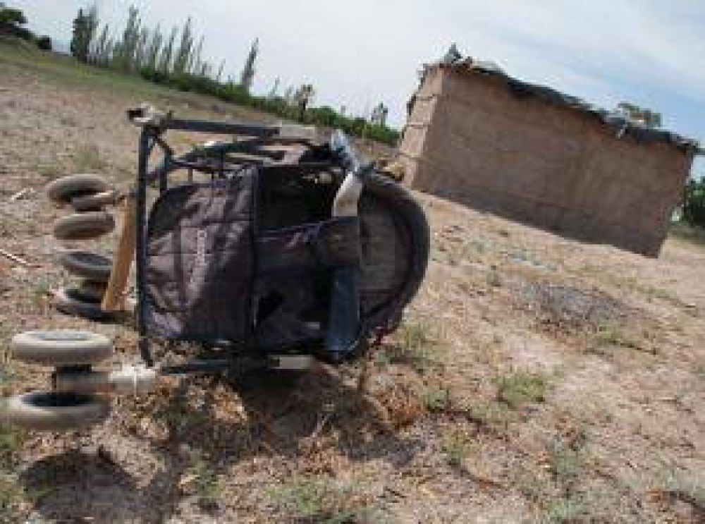 Una pareja cay� acusada de golpear y quemar a sus hijos