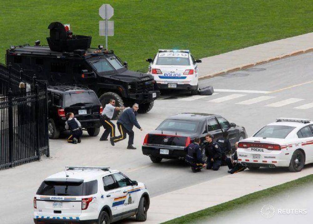 El primer ministro canadiense vincul� a ISIS con el ataque en Ottawa