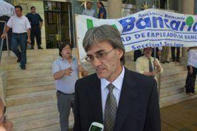  Con asamblea se cumplieron 24 horas de paro bancario