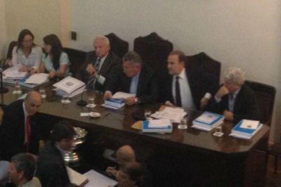 Luis Segura fue ratificado como presidente de AFA hasta octubre 2015