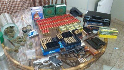 Allanaron un domicilio y se encontraron con un arsenal