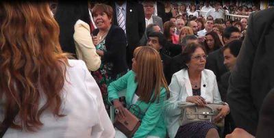Diputados del PJ echaron a la intendenta A�da Ayala del acto presidencial en Resistencia