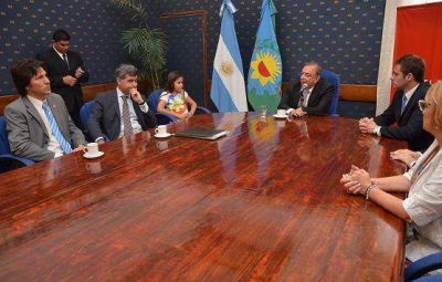 Z�ccaro encabez� presentaci�n de nuevos funcionarios de Pilar