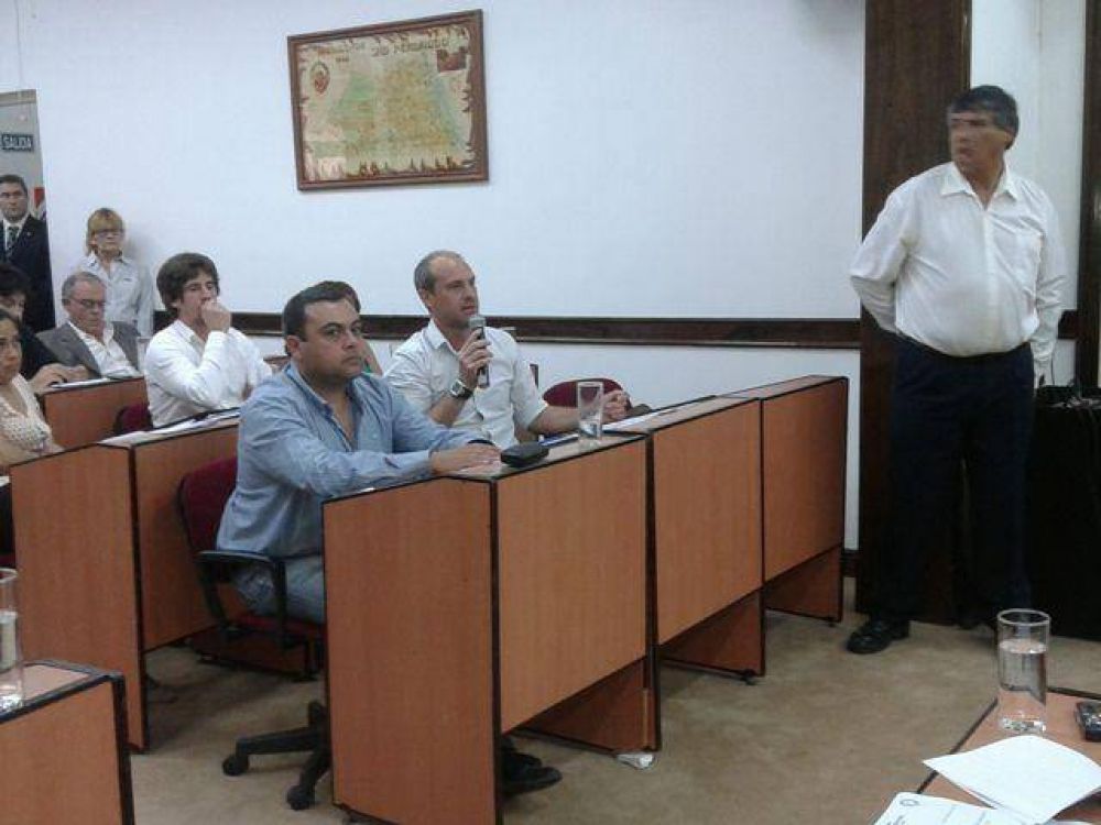 Santiago Aparicio: �Scioli se caga en San Fernando�