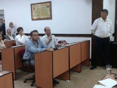 Santiago Aparicio: �Scioli se caga en San Fernando�