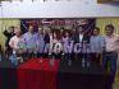 En encuentro de j�venes, Sebasti�n Galmarini invit� a Curto a 