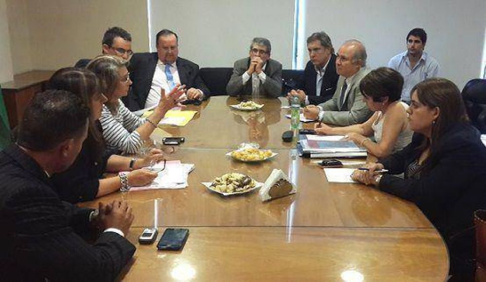 Importante Reuni�n de Seguridad en Lan�s