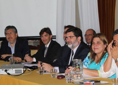 LA DIPUTADA ZARATE�A PARTICIP� EN LA REUNI�N POR EL PRESUPUESTO 2015