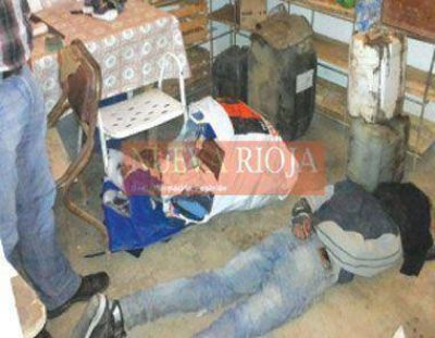 Famatina: tres detenidos mientras robaban de todo en una vivienda