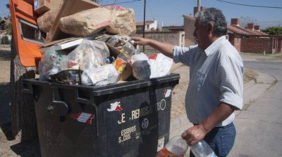 Salte�os toman conciencia del separado de la basura