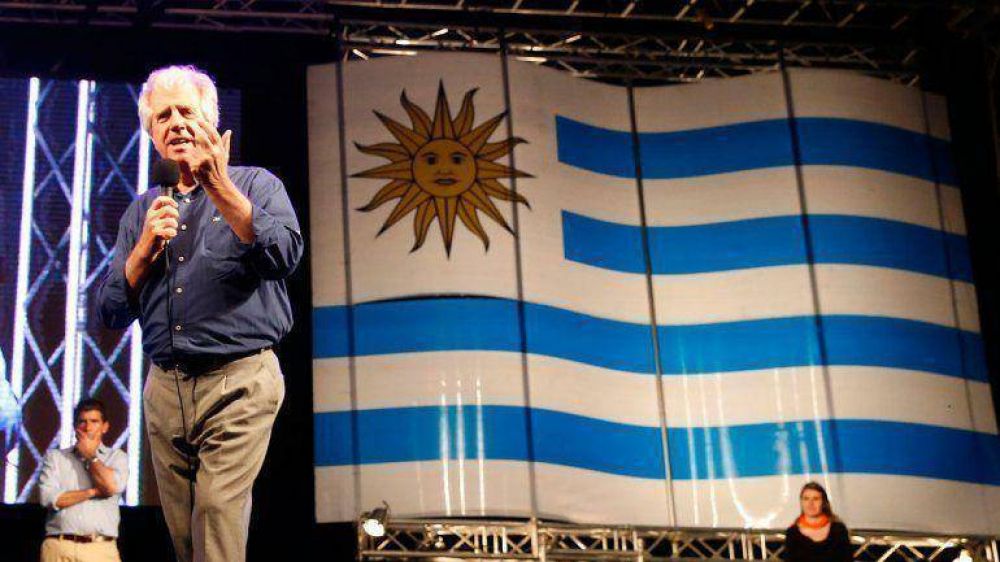 Candidatos a presidente de Uruguay cerraron sus campaas de cara a las reidas elecciones