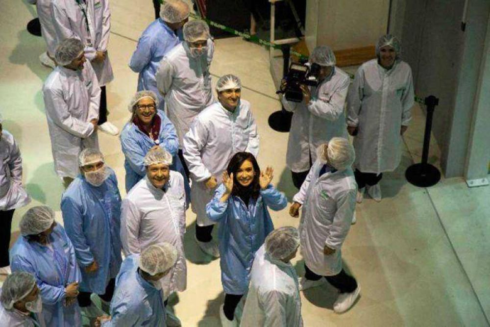 La Presidenta Cristina Fernández de Kirchner visitaría Bariloche para conocer el Arsat-2