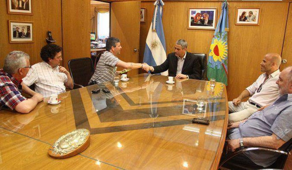 Avellaneda: Jorge Ferraresi recibi� al presidente de Arsenal de Sarand�