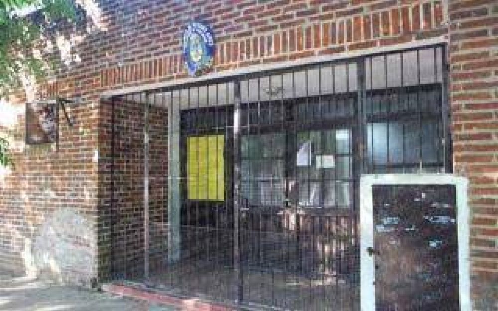 Violencia escolar: Tres alumnos apu�alaron a un compa�ero en La Plata