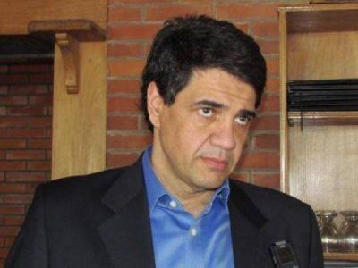 Mano mano: distrito macrista vs massista