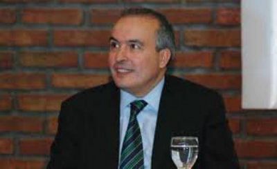 Jos� Francisco L�pez a paso firme por Tucum�n