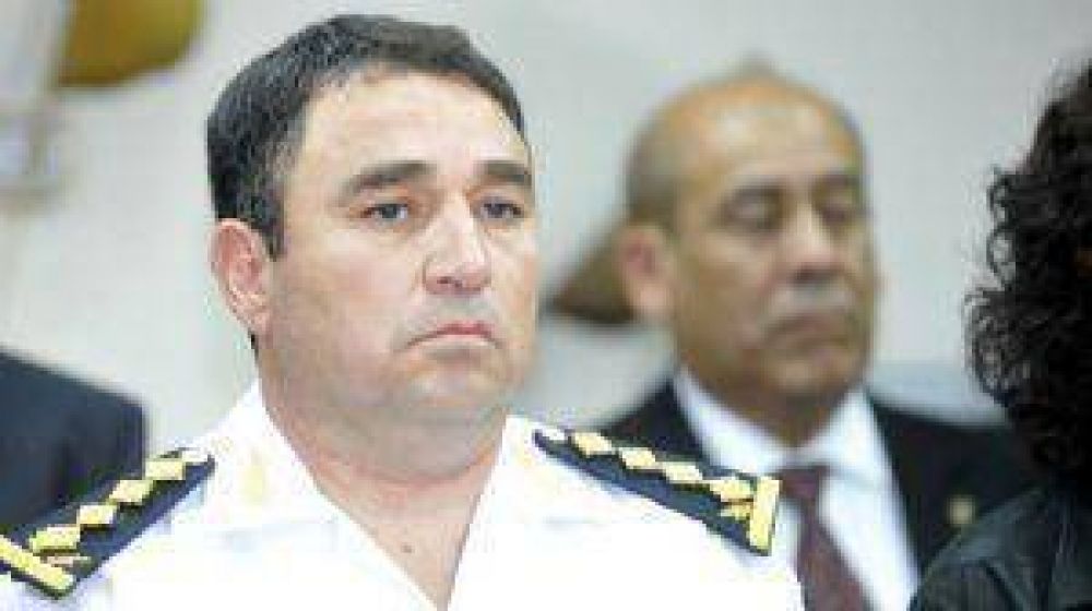 El jefe de polic�a de C�rdoba sigue sumando pedidos de renuncia