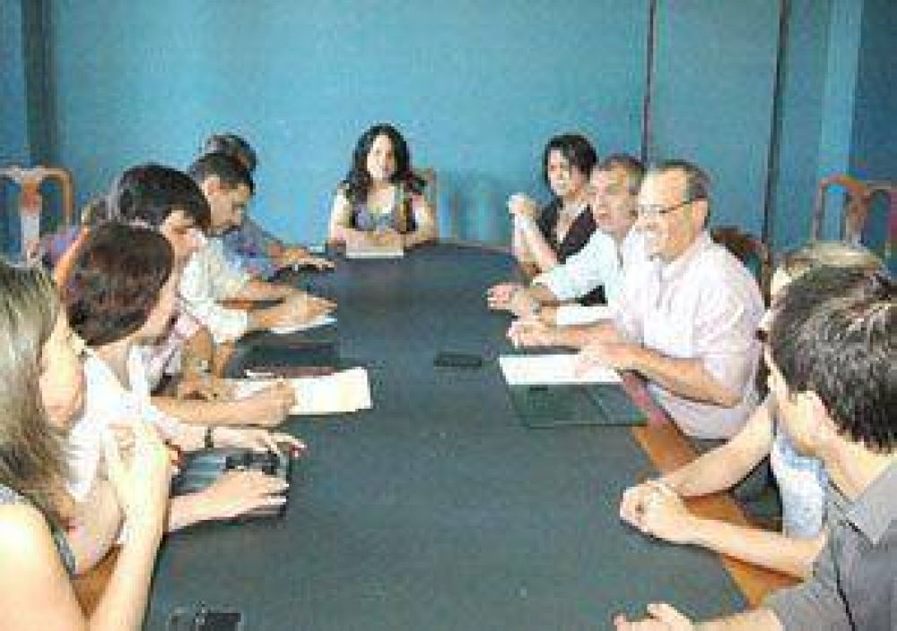 El Colegio dice que se le dificulta tener cuatro farmacias de turno