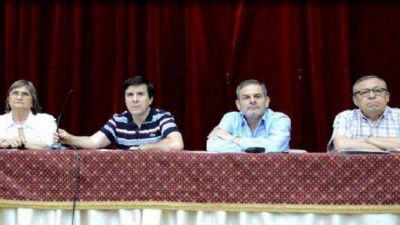Contin�a el debate con miras a la Asamblea Universitaria