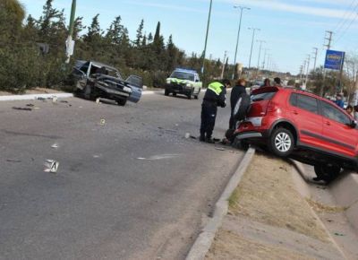 Vecinos reclaman por los accidentes de tr�nsito en la V�a del Peregrino