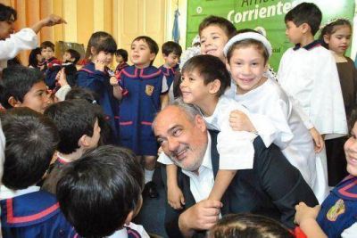 M�ltiples sectores de la Provincia firman el Acuerdo por la Educaci�n