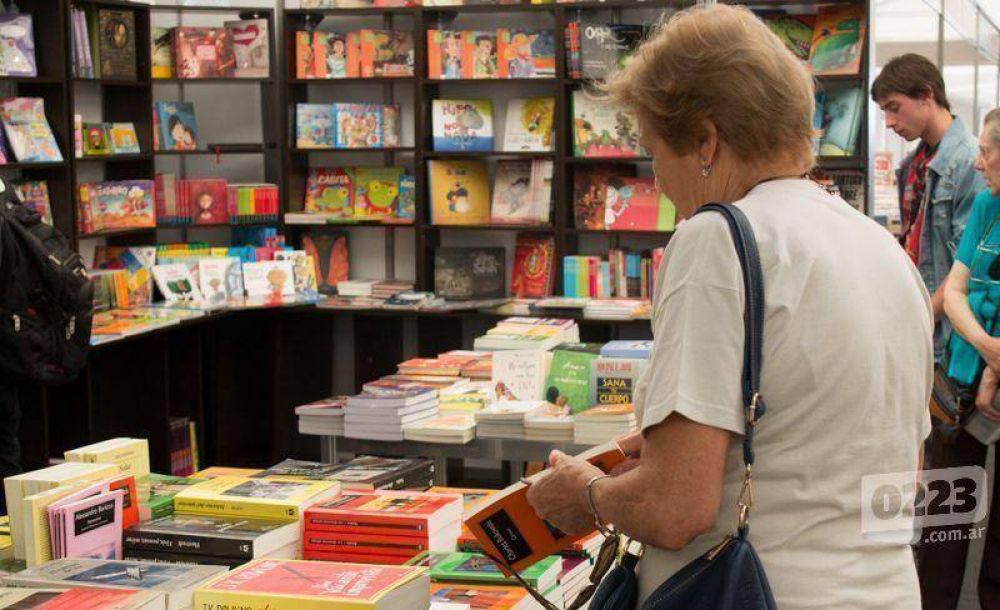 Feria del Libro: contina la convocatoria a escritores marplatenses