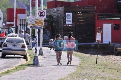 En Paran�, la temperatura super� este domingo los 30 grados