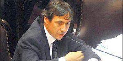 Fuerte reclamo de Naidenoff a Capitanich por trenes en Formosa