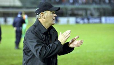 La despedida de Carlos Ramacciotti de Sportivo Belgrano
