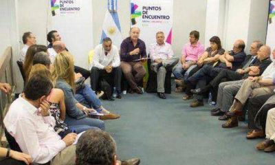 Accastello e Irico en una reuni�n para hablar de salud