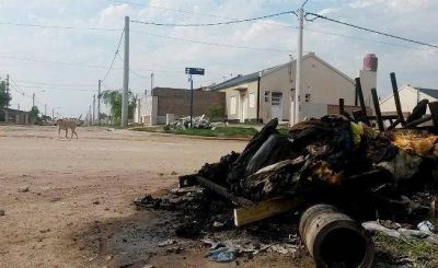 Amenaz� con matar a su ex y le quem� la casa