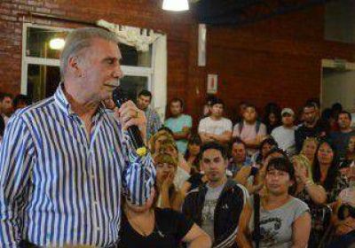 Sobisch asegur� que desde 2007 no se hacen hospitales 