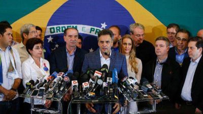 Neves felicit� a Rousseff: 