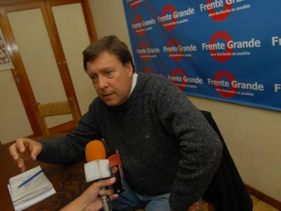Intervienen el Frente Grande de R�o Negro. Accavallo respald� la medida.