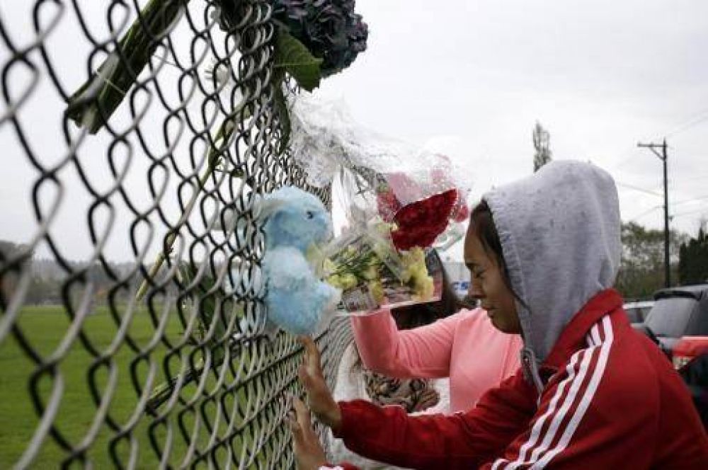 Estados Unidos: muri� otra de las estudiantes heridas durante el ataque en una escuela de Seattle