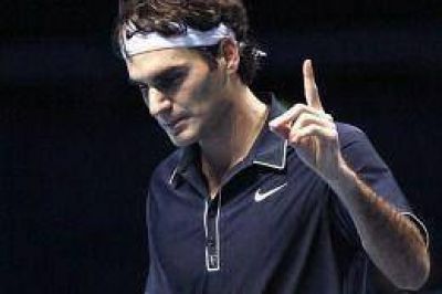 Federer recuper� la corona de campe�n en su ciudad natal, Basilea